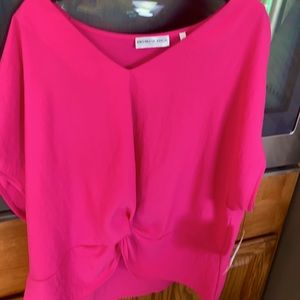 New Patricia Luca gathered top